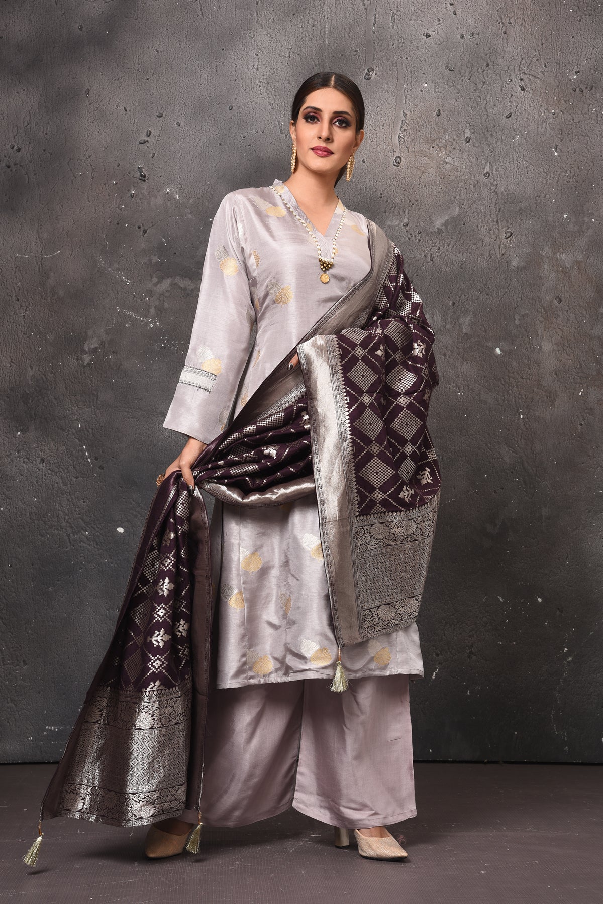 Shop stunning light grey palazzo suit online in USA with Banarasi dupatta. Get set for weddings and festive occasions in exclusive designer Anarkali suits, wedding gown, salwar suits, gharara suits, Indowestern dresses from Pure Elegance Indian fashion store in USA.-dupatta