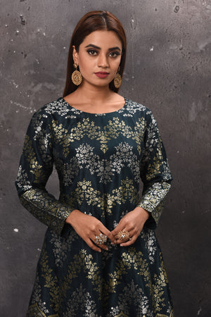 Buy stunning dark green designer salwar suit online in USA with dupatta. Get set for weddings and festive occasions in exclusive designer Anarkali suits, wedding gown, salwar suits, gharara suits, Indowestern dresses from Pure Elegance Indian fashion store in USA.-closeup
