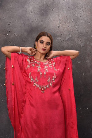 Buy beautiful pink embroidered kaftaan dress online in USA. Get set for weddings and festive occasions in exclusive designer Anarkali suits, wedding gown, salwar suits, gharara suits, Indowestern dresses from Pure Elegance Indian fashion store in USA.-closeup
