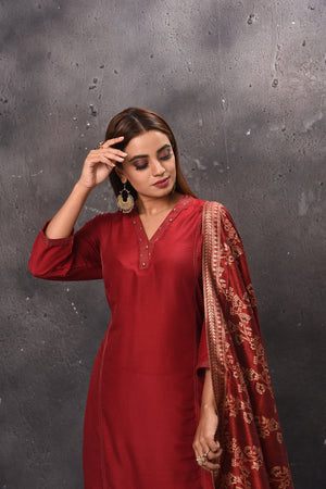 Shop solid maroon palazzo suit online in USA with Banarasi dupatta. Get set for weddings and festive occasions in exclusive designer Anarkali suits, wedding gown, salwar suits, gharara suits, Indowestern dresses from Pure Elegance Indian fashion store in USA.-closeup
