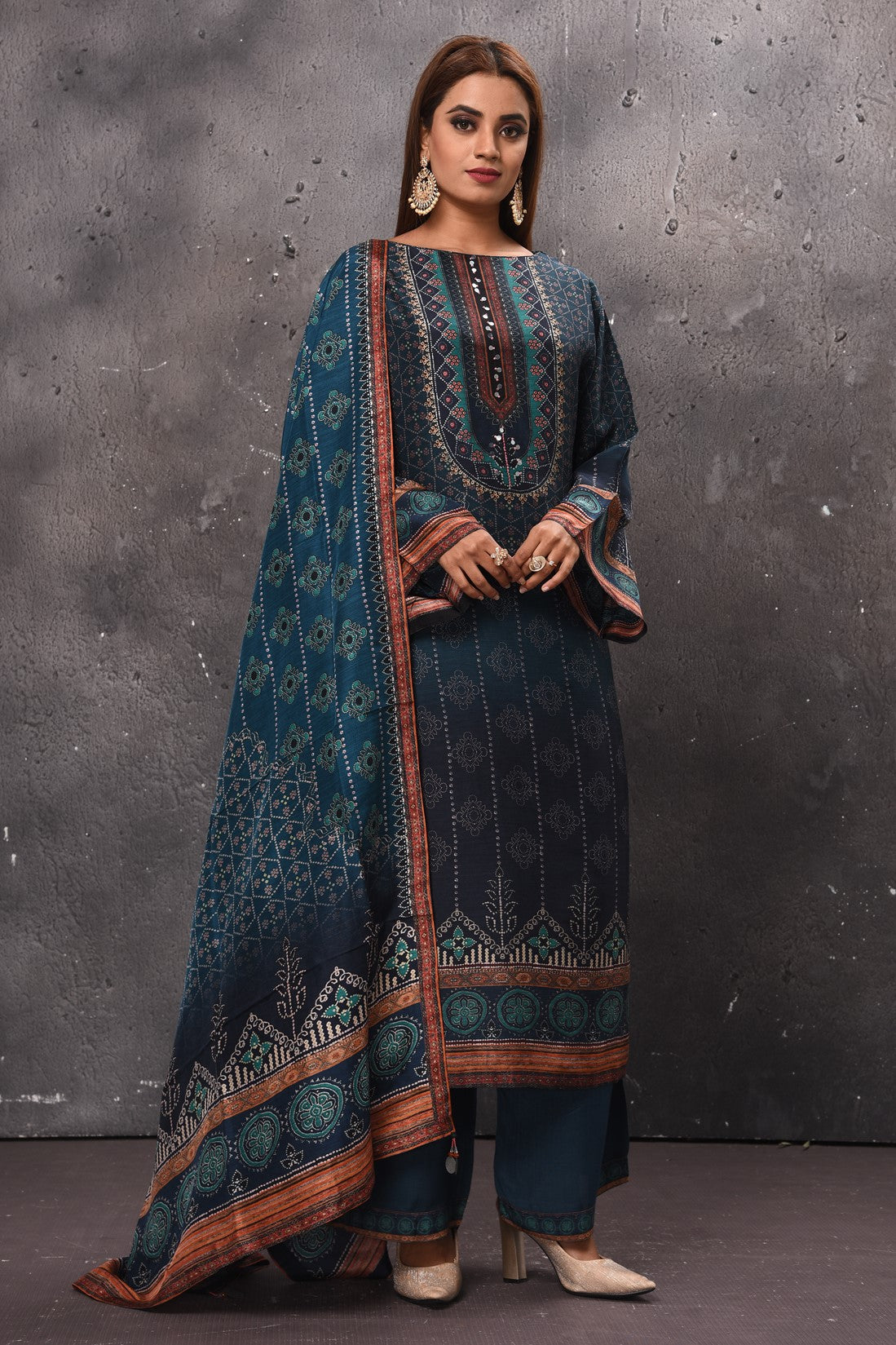 Shop teal green printed palazzo suit online in USA with dupatta. Get set for weddings and festive occasions in exclusive designer Anarkali suits, wedding gown, salwar suits, gharara suits, Indowestern dresses from Pure Elegance Indian fashion store in USA.-full view