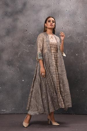 Shop stunning grey printed dress online in USA with jacket. Get set for weddings and festive occasions in exclusive designer Anarkali suits, wedding gown, salwar suits, gharara suits, Indowestern dresses from Pure Elegance Indian fashion store in USA.-side