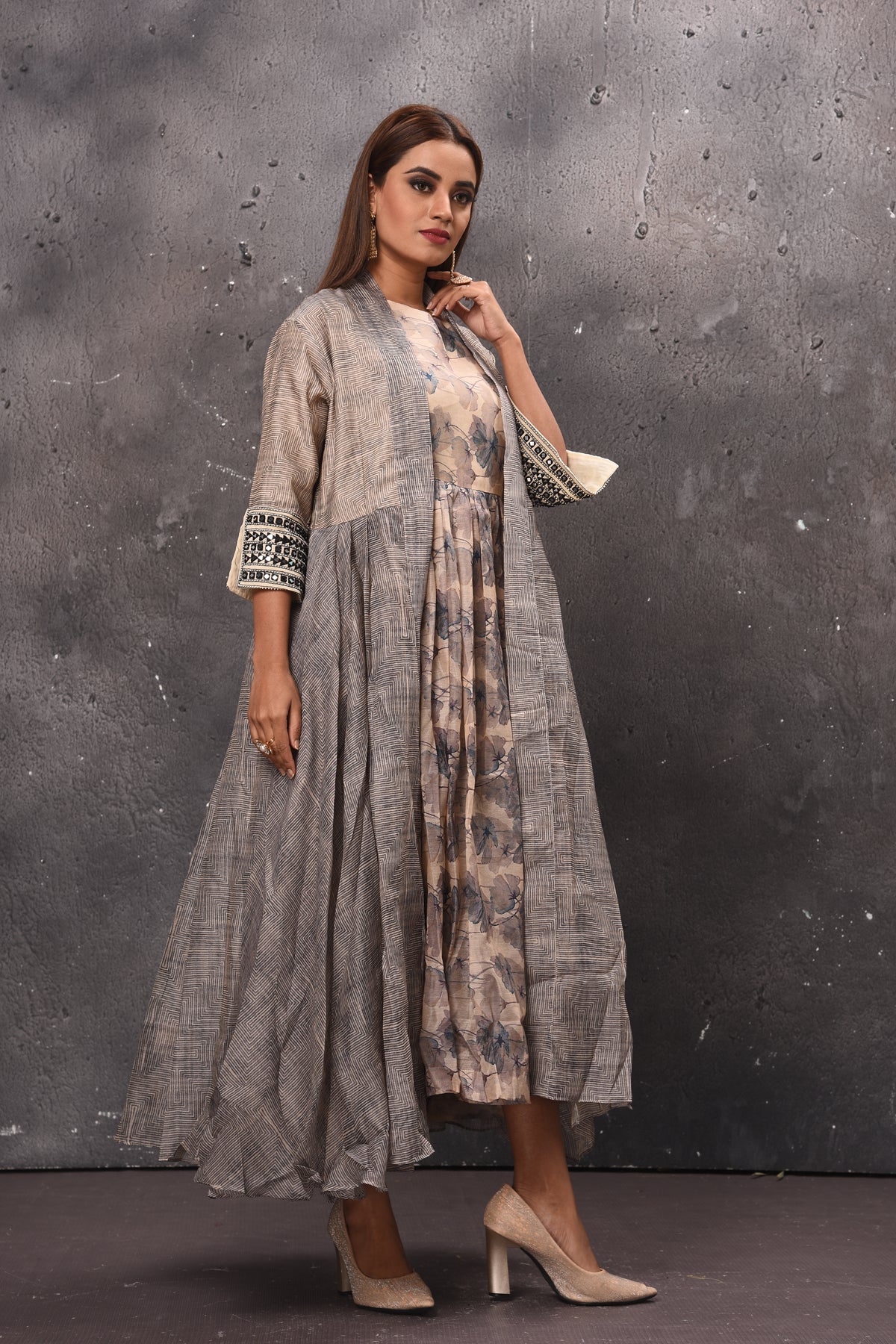 Buy stunning cream and grey printed dress online in USA with jacket. Get set for weddings and festive occasions in exclusive designer Anarkali suits, wedding gown, salwar suits, gharara suits, Indowestern dresses from Pure Elegance Indian fashion store in USA.-side