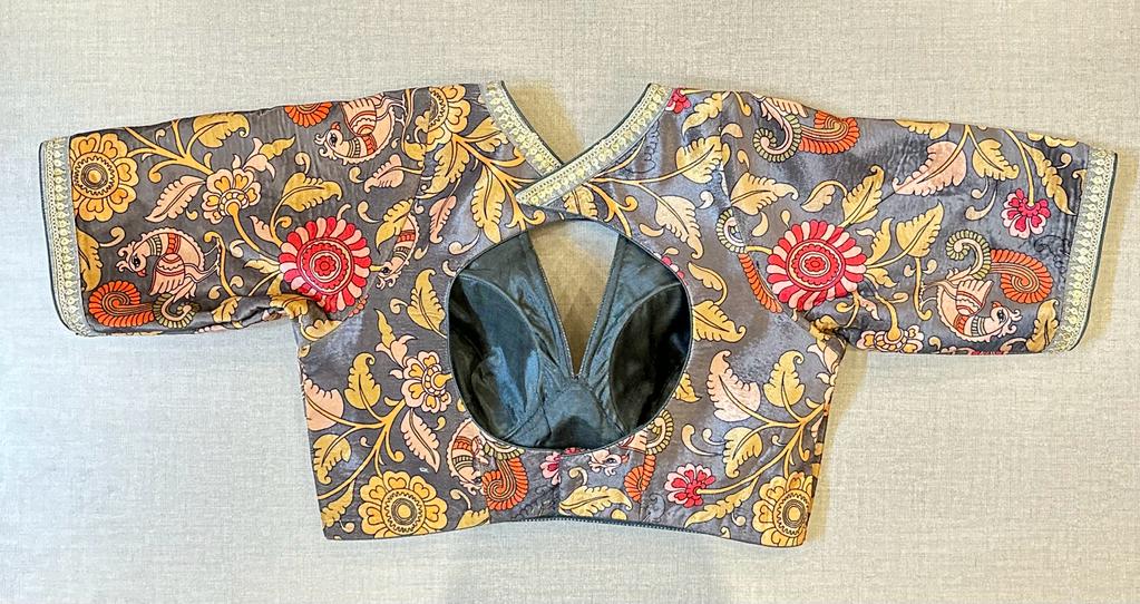 Buy stunning grey Kalamkari saree blouse online in USA with sequin lace. Elevate your saree style with exquisite readymade saree blouses, embroidered saree blouses, Banarasi saree blouse, designer saree blouse, choli-cut blouses, corset blouses from Pure Elegance Indian clothing store in USA.-back