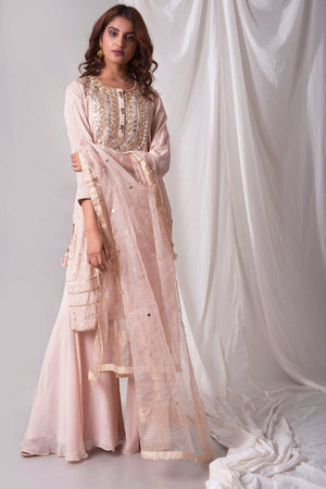 Buy powder pink georgette suit online in USA. Be the talk of parties and weddings with exquisite designer gowns, Indian suits, Anarkali dresses, Indo-western dresses from Pure Elegance Indian clothing store in USA .Shop online now.-full view-4