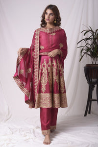 Buy rose red chanderi suit online in USA. Be the talk of parties and weddings with exquisite designer gowns, sharara suits, Anarkali suits, salwar suits from Pure Elegance Indian clothing store in USA. Shop online now.-full view