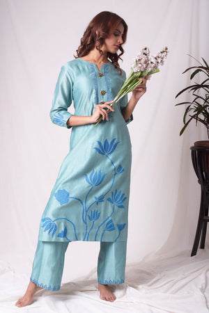 Buy aqua blue chanderi suit online in USA. Be the talk of parties and weddings with exquisite designer gowns, sharara suits, Anarkali suits, salwar suits from Pure Elegance Indian clothing store in USA. Shop online now.- full view-3