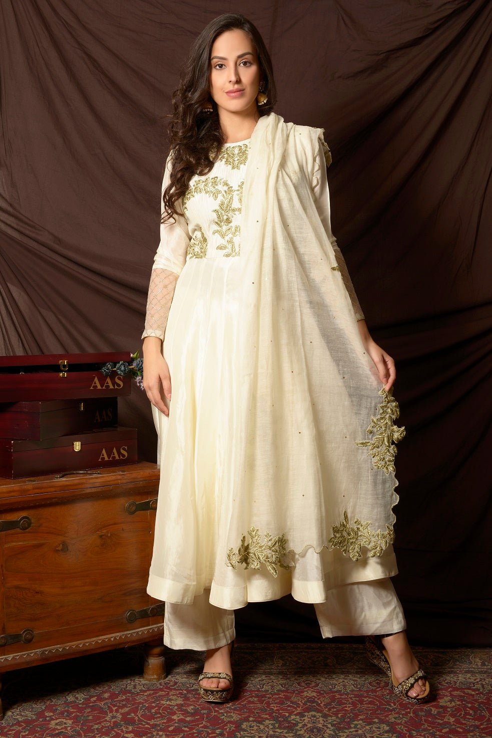 Buy gorgeous off-white embroidered Uppada silk suit online in USA with matching dupatta. Shine at weddings and special occasions with beautiful Indian designer suits, gowns, lehengas from Pure Elegance Indian clothing store in USA.-full view