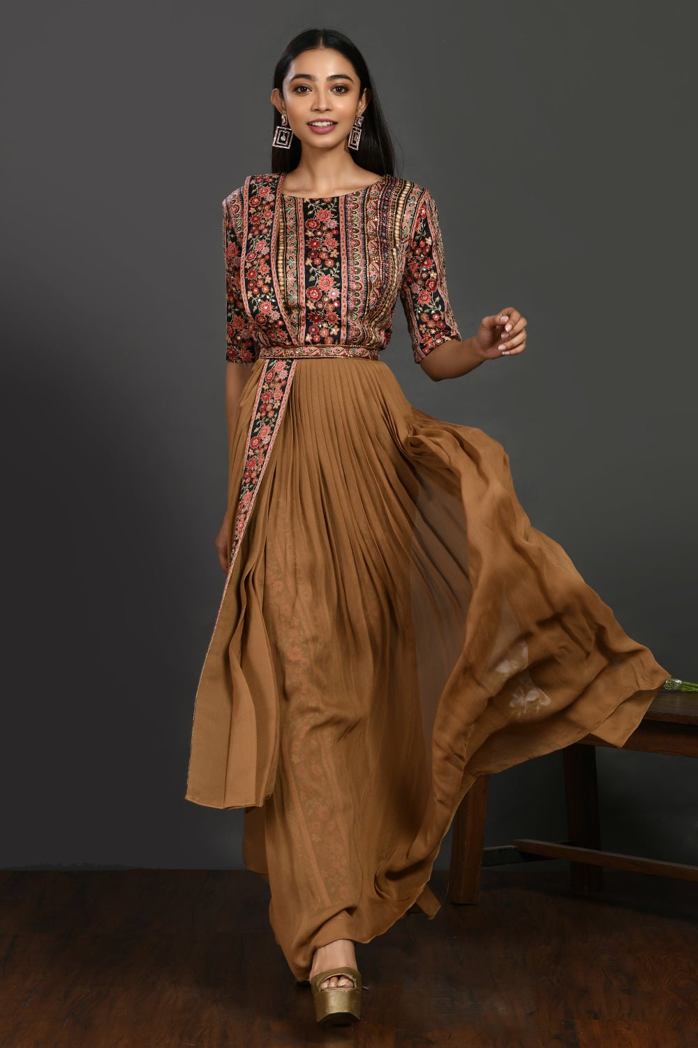 Shop stunning brown maxi dress online in USA with printed bodice. Dazzle on weddings and special occasions with exquisite Indian designer dresses, sharara suits, Anarkali suits, wedding lehengas from Pure Elegance Indian fashion store in USA.-full view