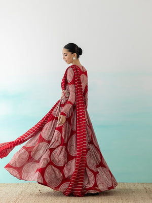 Buy stunning red printed Anarkali suit online in USA with zari dupatta. Make a fashion statement on festive occasions and weddings with designer suits, Indian dresses, Anarkali suits, palazzo suits, designer gowns, sharara suits from Pure Elegance Indian fashion store in USA.-dupatta