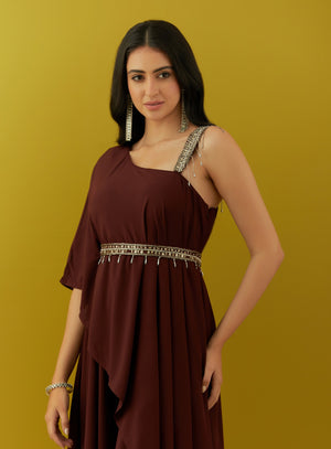 Shop beautiful wine asymmetric jumpsuit online in USA with embroidered belt. Dazzle on weddings and special occasions with exquisite Indian designer dresses, sharara suits, Anarkali suits, bridal lehengas, sharara suits from Pure Elegance Indian clothing store in USA.-closeup
