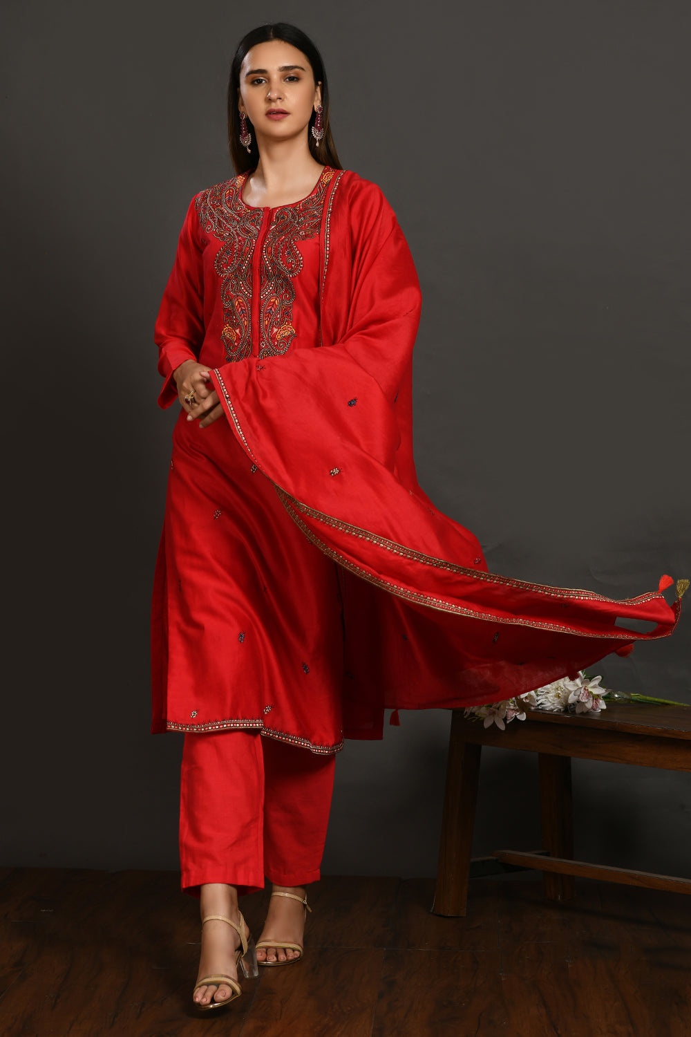 Buy red resham work chanderi suit online in USA with cotton dupatta. Dazzle on weddings and special occasions with exquisite Indian designer dresses, sharara suits, Anarkali suits, wedding lehengas from Pure Elegance Indian fashion store in USA.-front