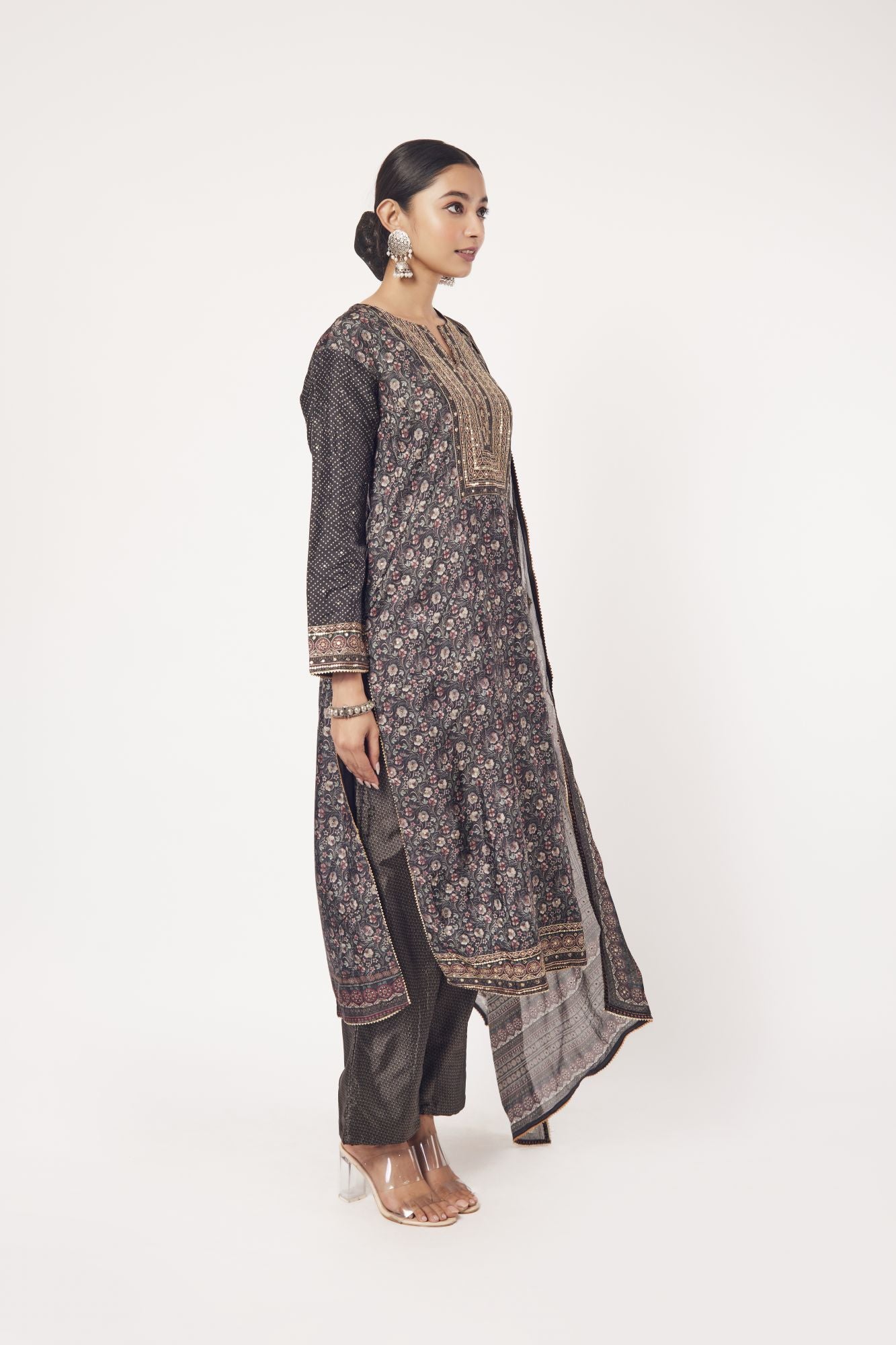 Shop stunning black printed crepe suit online in USA with dupatta. Dazzle on weddings and special occasions with exquisite Indian designer dresses, sharara suits, Anarkali suits, wedding lehengas from Pure Elegance Indian fashion store in USA.-right