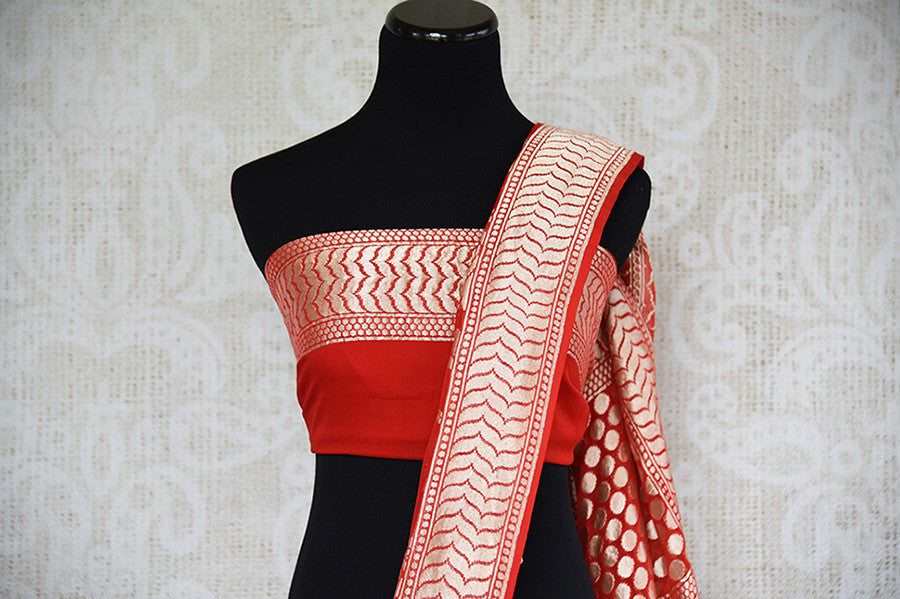 Red and gold georgette banarasi saree with gold jaal all over with beautiful pallu. Perfect for Indian weddings.-pallu