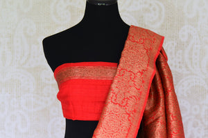 Enhance the subtle charm with classic black matka banarsi silk saree which comes with a vibrant red zari border. Strut to social events in this ensemble. Style it with a gorgeous red zari blouse to turn heads. Shop handloom sarees, kanjeevaram silk sari, linen sari online or visit Pure Elegance store, USA. -blouse pallu
