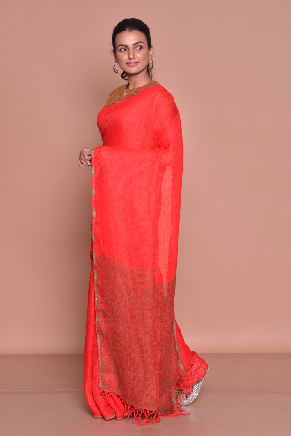 Buy solid red saree online in USA with brown embroidered saree blouse. Be occasion ready with exquisite range of designer sarees with blouse, bridal sarees from Pure Elegance Indian boutique in USA.-side