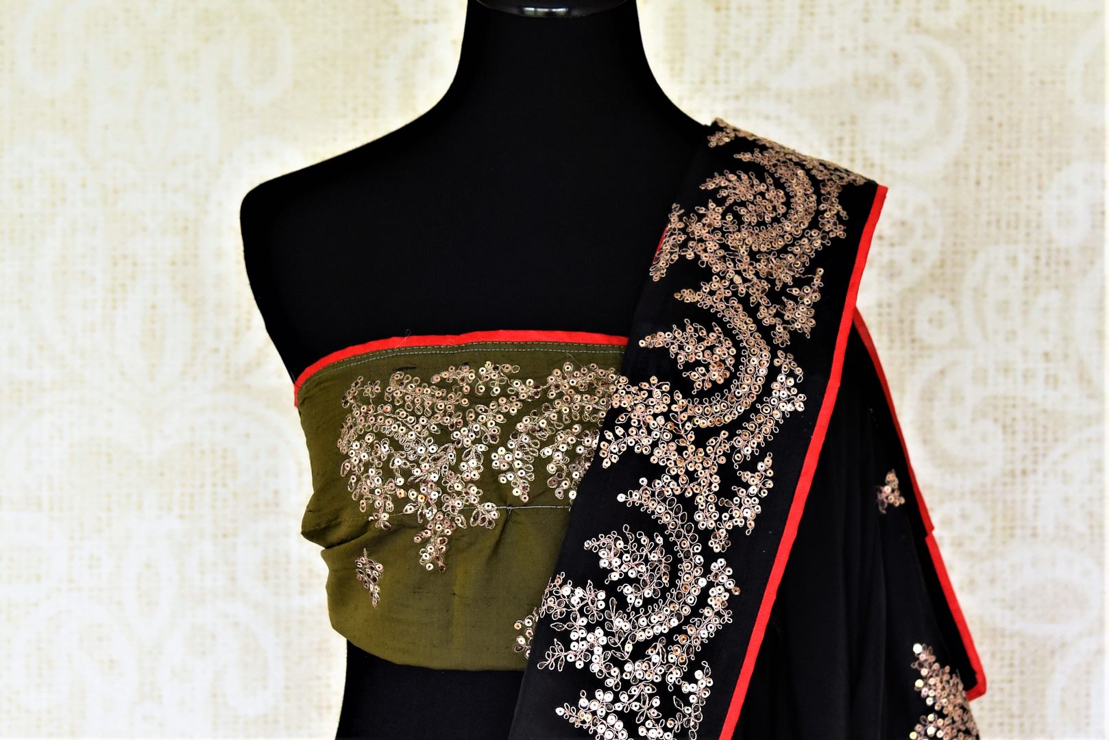 Shop stunning black silk saree online in USA with embroidered border. Be the center of attraction at weddings and parties with beautiful silk sarees, embroidered sarees, partywear sarees, fancy sarees from Pure Elegance Indian fashion store in USA. -blouse pallu