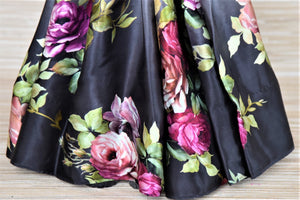 Shop elegant ombre grey floral satin crepe saree online in USA. Be the highlight of the parties and festive occasions with tasteful silk sarees, crepe saris, embroidered designer sarees from Pure Elegance Indian fashion store in USA.-pleats