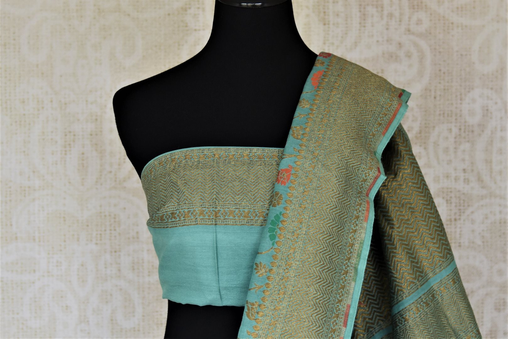 Buy stunning sea green minakari weave Banarasi saree online in USA. Keep it light yet festive on special occasions with beautiful handwoven saris, Banarasi sarees from Pure Elegance Indian fashion store in USA.-blouse pallu