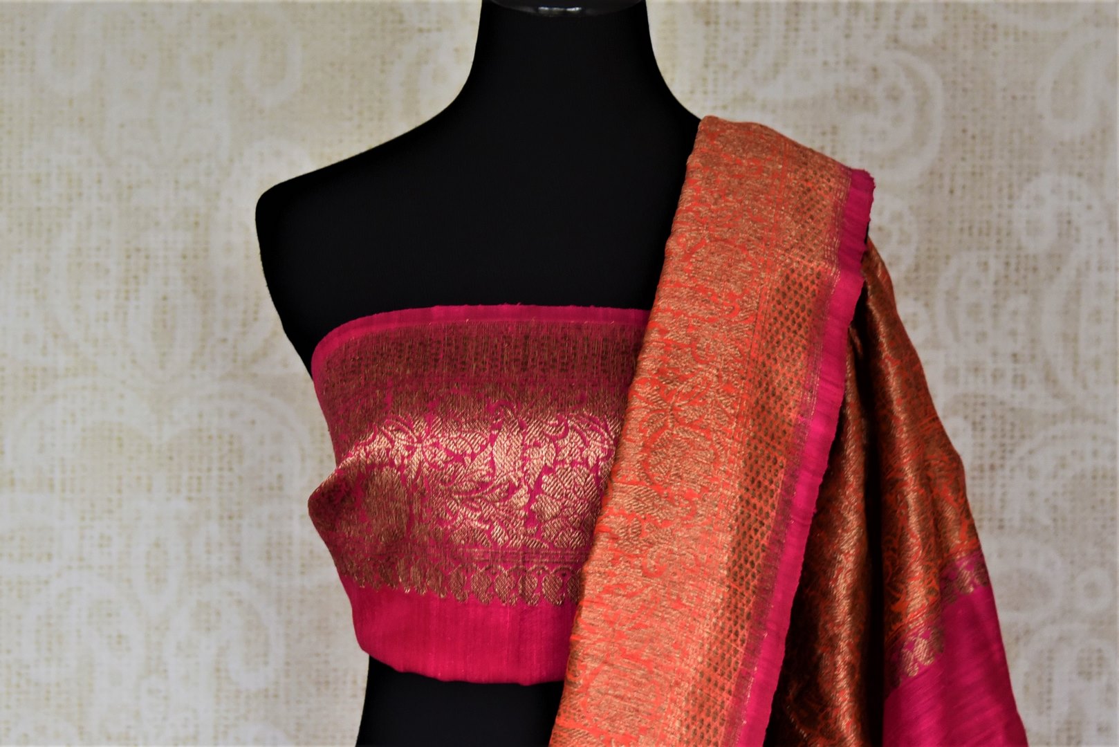 Buy bright red tussar Banarasi saree online in USA with zari buta and zari border. Choose tasteful handloom saris for special occasions from Pure Elegance. Our exclusive Indian fashion store has a myriad of exquisite pure silk saris, tussar sarees, Banarasi sarees for Indian women in USA.-blouse pallu