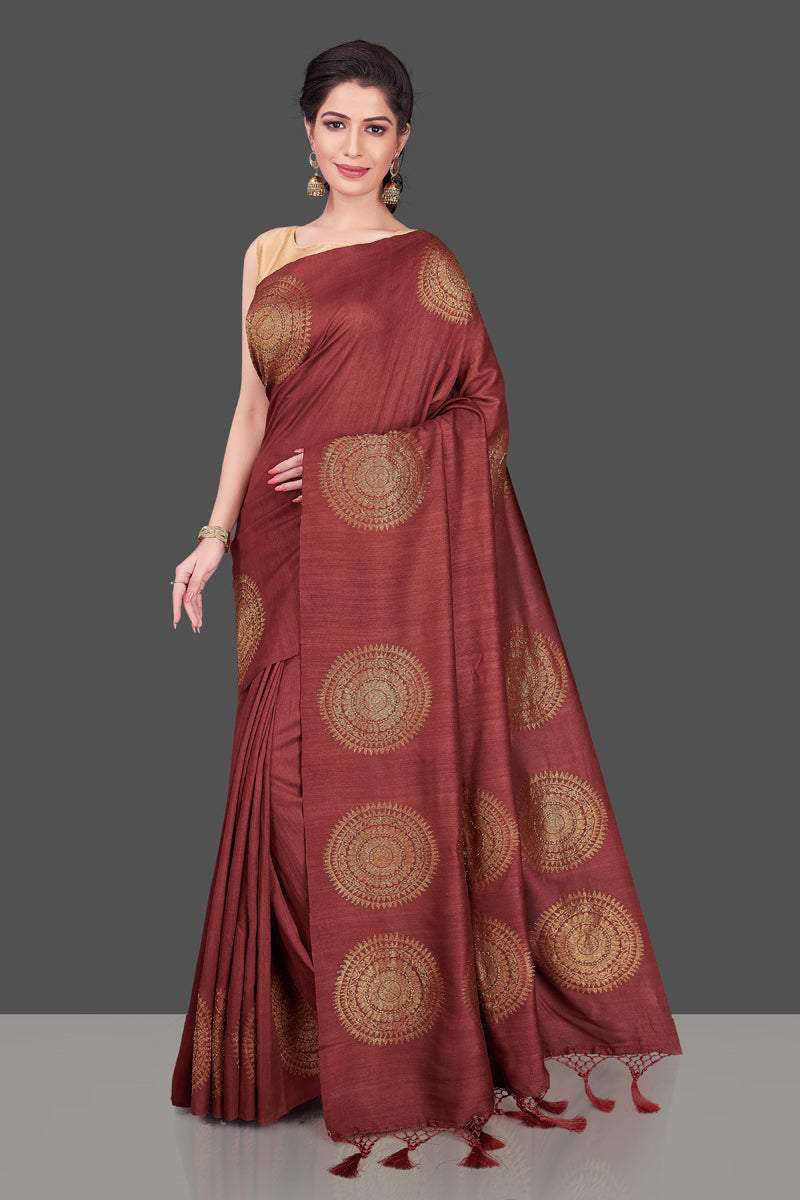 Buy elegant maroon borderless muga Benarasi saree online in USA with big antique zari buta. Shop beautiful Banarasi sarees, georgette sarees, pure muga silk sarees in USA from Pure Elegance Indian fashion boutique in USA. Get spoiled for choices with a splendid variety of Indian saris to choose from! Shop now.-full view