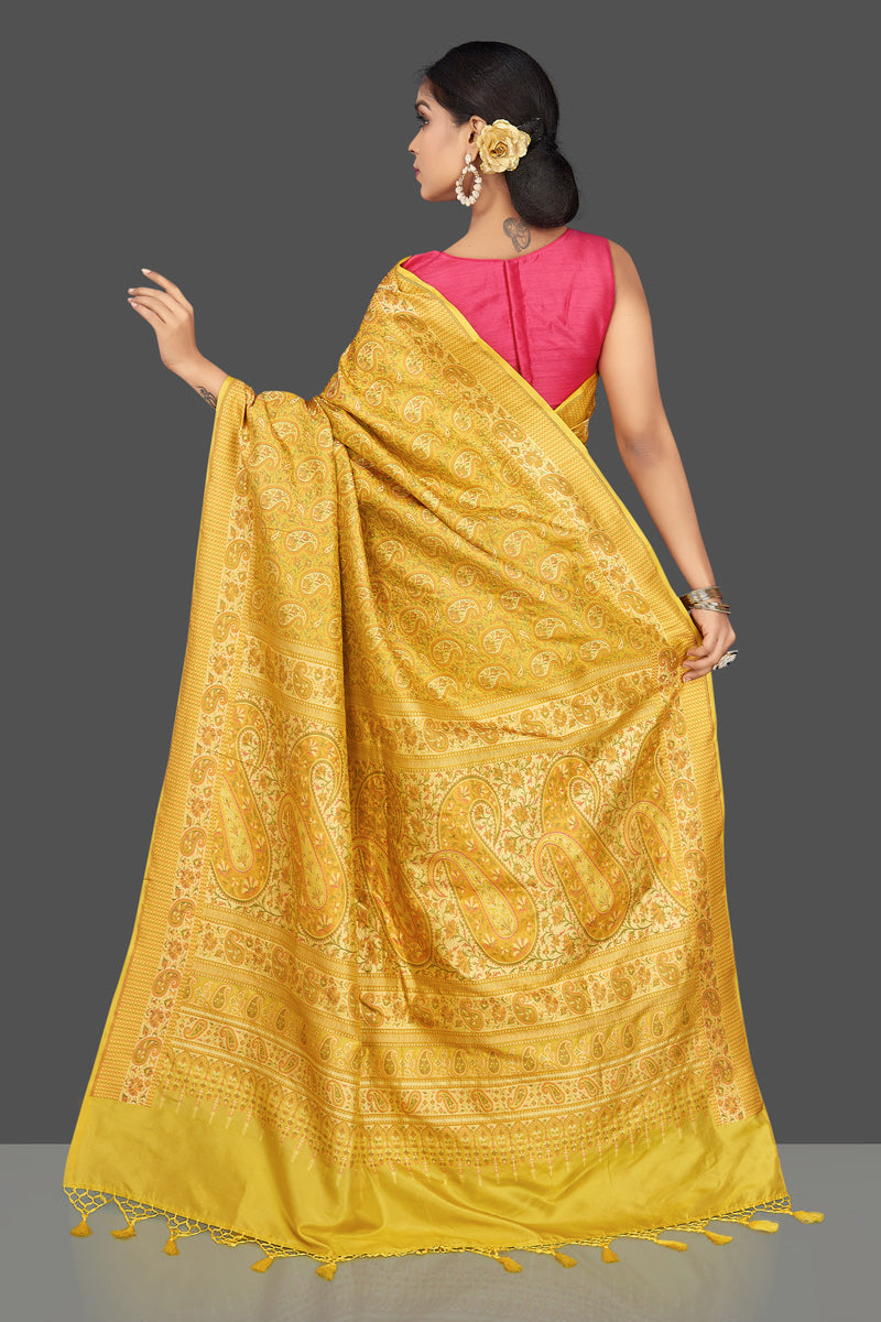 Buy stunning yellow tanchui Banarasi sari online in USA. Be the center of attraction at weddings and parties with your captivating ethnic style in beautiful Banarsi silk saris. tanchoi sarees from Pure Elegance Indian fashion store in USA.-back