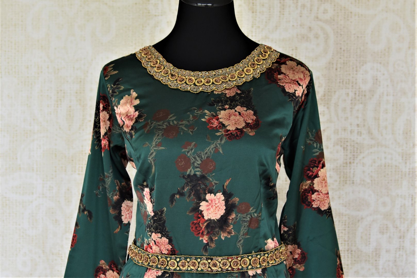 Buy dark green floral hand embroidered silk sharara suit online in USA. Elevate your ethnic style on weddings and festive occasions with stunning designer Anarkali suits, sharara suits, palazzo suits, salwar suits from Pure Elegance Indian fashion boutique in USA.-front