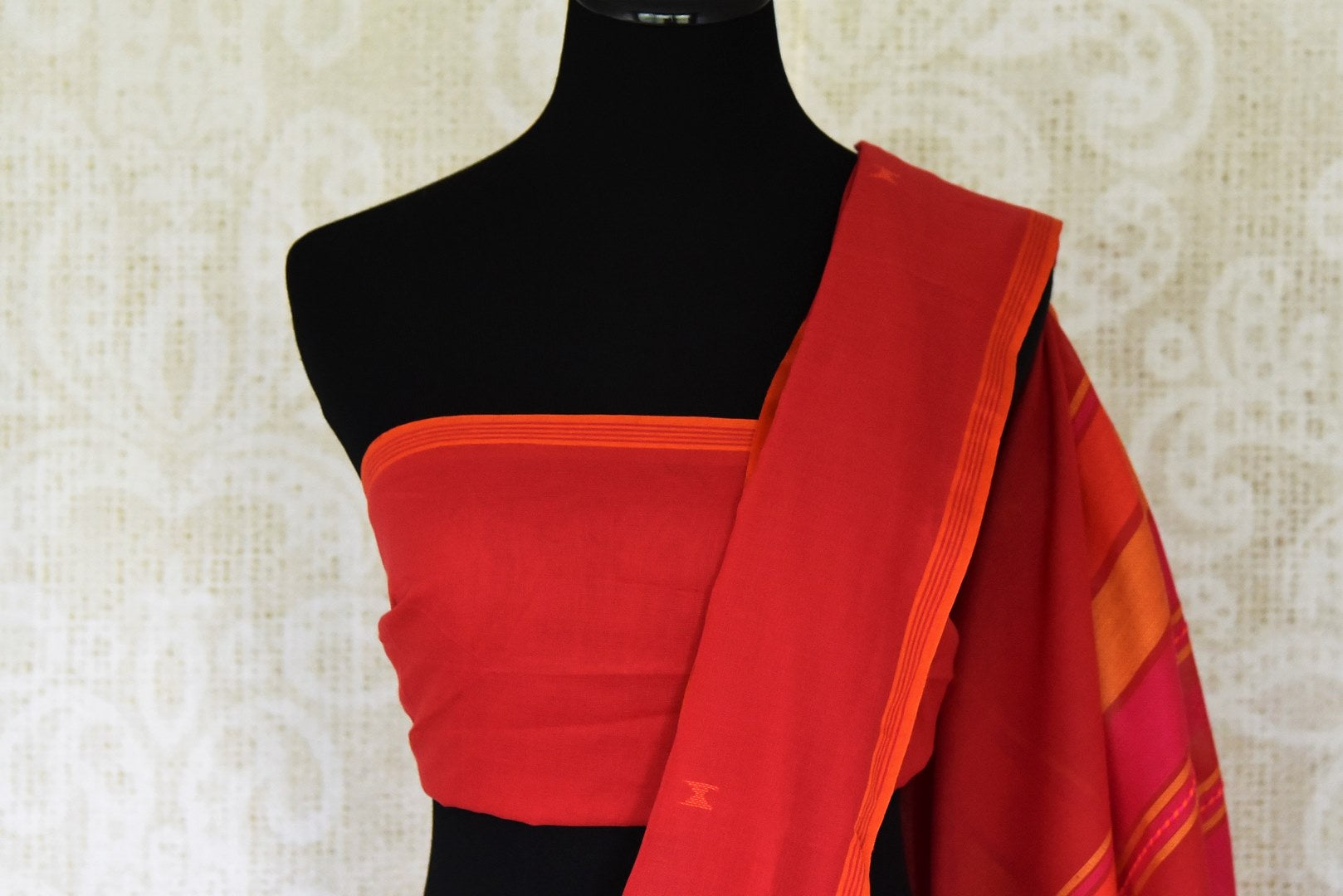 Shop stunning red Bengal cotton saree online in USA. Look beautiful on special occasions with exquisite Jamdani sarees, cotton sarees, soft silk sarees, handwoven sarees in from Pure Elegance Indian saree store in USA.-blouse pallu
