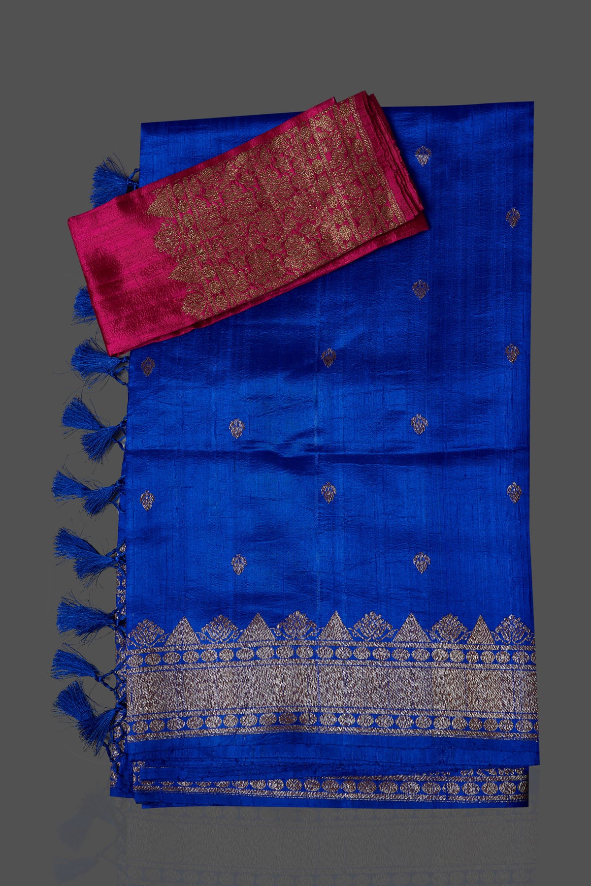 Buy stunning bright blue tussar Banarasi saree online in USA with antique zari border. Look your best on special occasions with stunning Banarasi saris, pure silk sarees, tussar sarees, handwoven sarees from Pure Elegance Indian saree store in USA.-blouse
