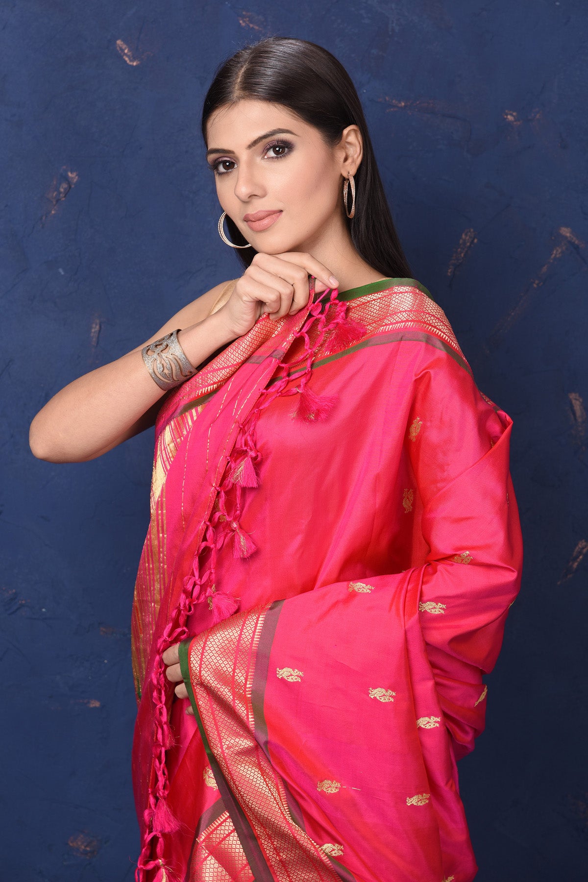 Buy beautiful pink paithani silk saree online in USA with red pallu with nath motifs. Enrich your ethnic wardrobe with traditional Indian sarees, designer sarees. embroidered sarees, pure silk sarees, handwoven sarees, Kanchipuram sarees, Banarasi sarees from Pure Elegance Indian saree store in USA.-closeup