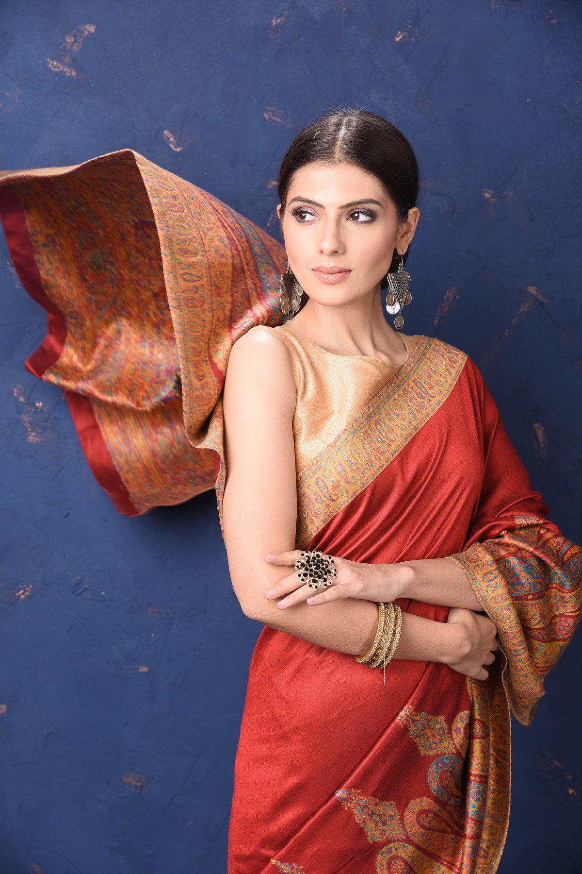 Buy gorgeous red tussar muga silk saree online in USA with Kani border. Buy latest designer sarees, handloom saris, embroidered sarees, Bollywood sarees, fancy sarees for special occasions from Pure Elegance Indian fashion store in USA. Shop soft silk sarees, pure Banarasi sarees, cotton sarees, georgette sarees. -closeup