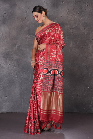 Shop beautiful red printed crepe silk saree online in USA with zari pallu. Flaunt your ethnic style on special occasions with latest designer sarees, pure silk sarees, handwoven sarees, Kanchipuram silk sarees, embroidered sarees, georgette sarees, party sarees from Pure Elegance Indian saree store in USA.-pallu