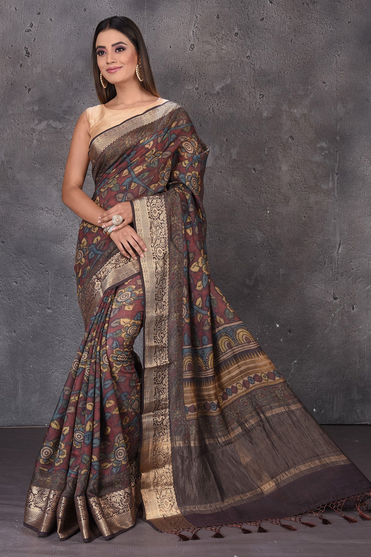 Buy maroon silk Kalamkari sari online in USA with zari border. Enrich your ethnic wardrobe with traditional Indian sarees, designer sarees. embroidered sarees, pure silk sarees, handwoven sarees, Kanchipuram sarees, Banarasi saris from Pure Elegance Indian saree store in USA.-full view