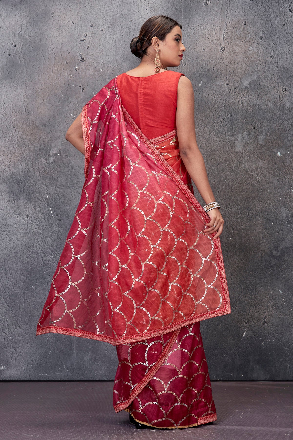 Shop stunning red foil print Kota sari online in USA. Keep your ethnic wardrobe up to date with latest designer saris, pure silk sarees, handwoven sarees, tussar silk sarees, embroidered saris from Pure Elegance Indian saree store in USA.-back