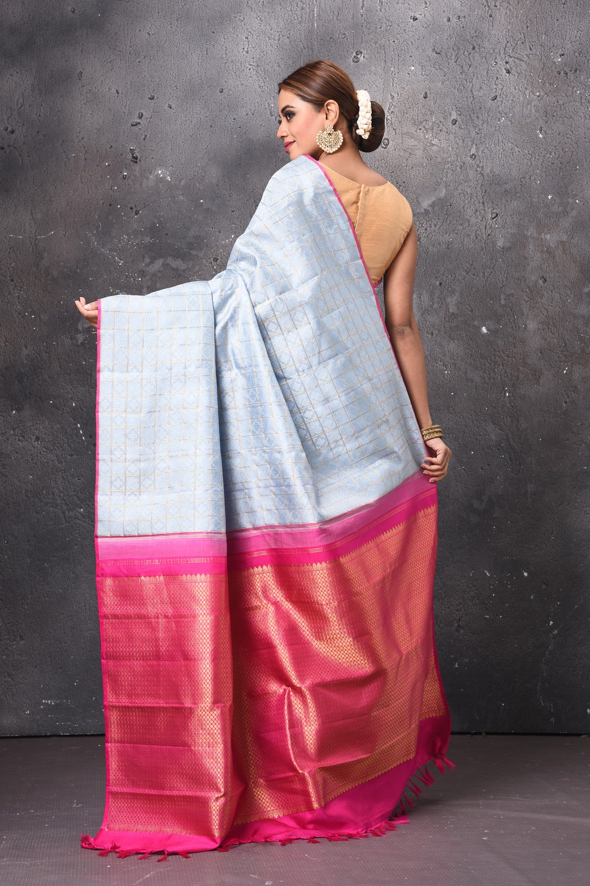 Buy stunning powder blue Kanjeevaram silk sari online in USA with pink zari pallu. Look elegant on festive occasions in beautiful designer sarees, pure silk sarees, Kanchipuram silk sarees, handloom sarees from Pure Elegance Indian fashion store in USA.-back