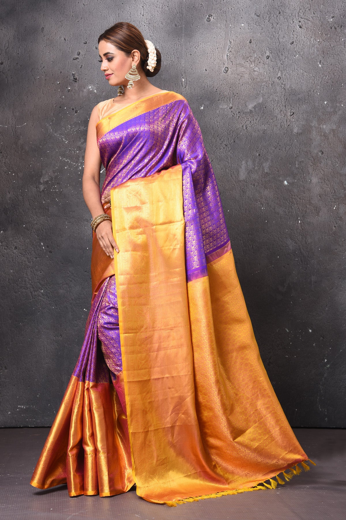 Purple with Lime Yellow Pallu Lakshadeepam Pattern Handloom Kanchi Sil –  Looms Legacy