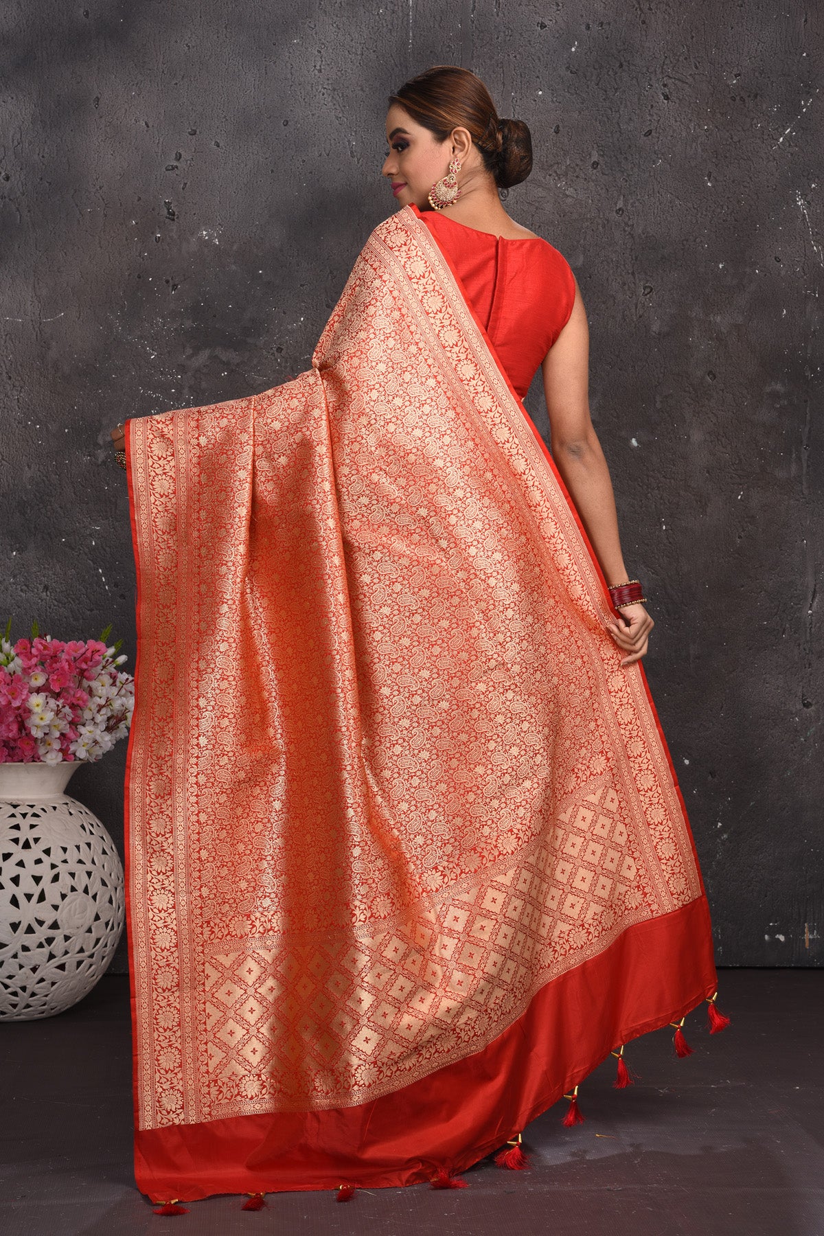 Ladies Jacquard Banarasi Unstitched Assorted Color Heavy Banarasi Suit at  Rs 550 in Surat