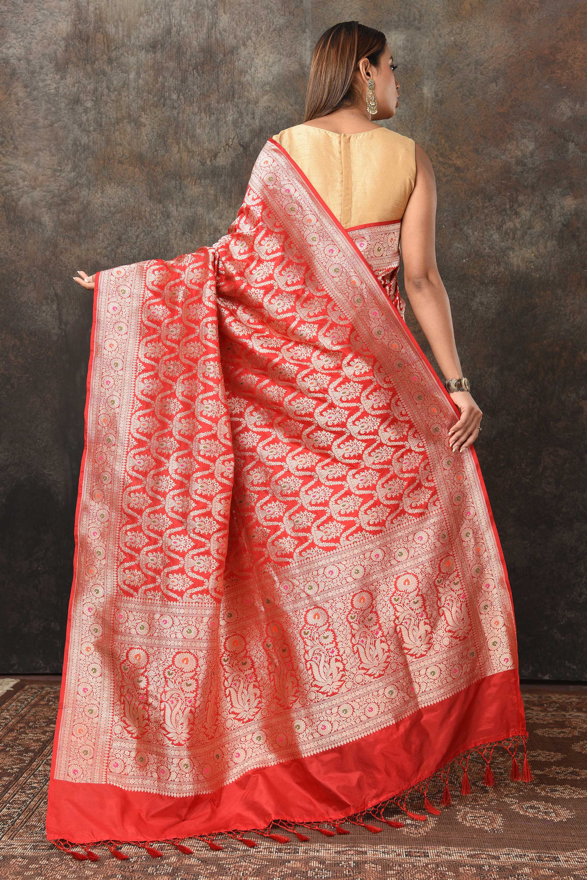 Buy stunning pink Banarasi sari online in USA with heavy minakari zari jaal. Look royal at weddings and festive occasions in exquisite Banarasi saris, handwoven sarees, tussar silk sarees, Bollywood sarees, partywear sarees from Pure Elegance Indian saree store in USA.-back