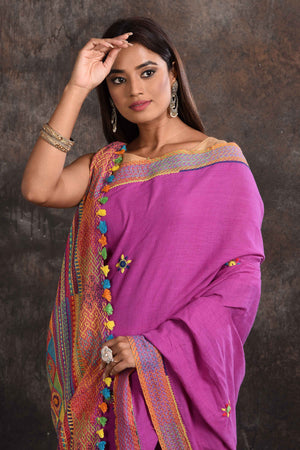 Buy stunning lavender Lambani khaddi cotton saree online in USA. Look your ethnic best on festive occasions with latest designer sarees, pure silk sarees, Kanchipuram silk sarees, handwoven sarees, tussar silk sarees, embroidered sarees from Pure Elegance Indian saree store in USA.-closeup