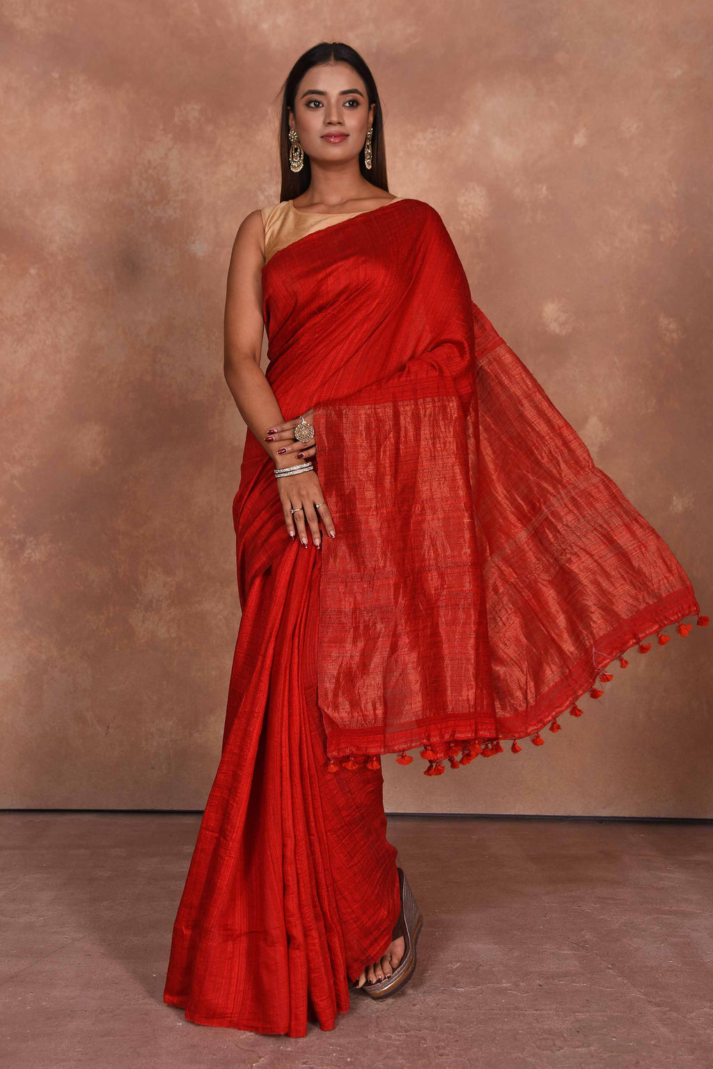 Shop bright red matka silk saree online in USA with light zari pallu. Keep your ethnic wardrobe up to date with latest designer sarees, pure silk saris, Kanchipuram silk sarees, handwoven sarees, tussar silk saris, embroidered sarees, soft silk sarees from Pure Elegance Indian saree store in USA.-full view