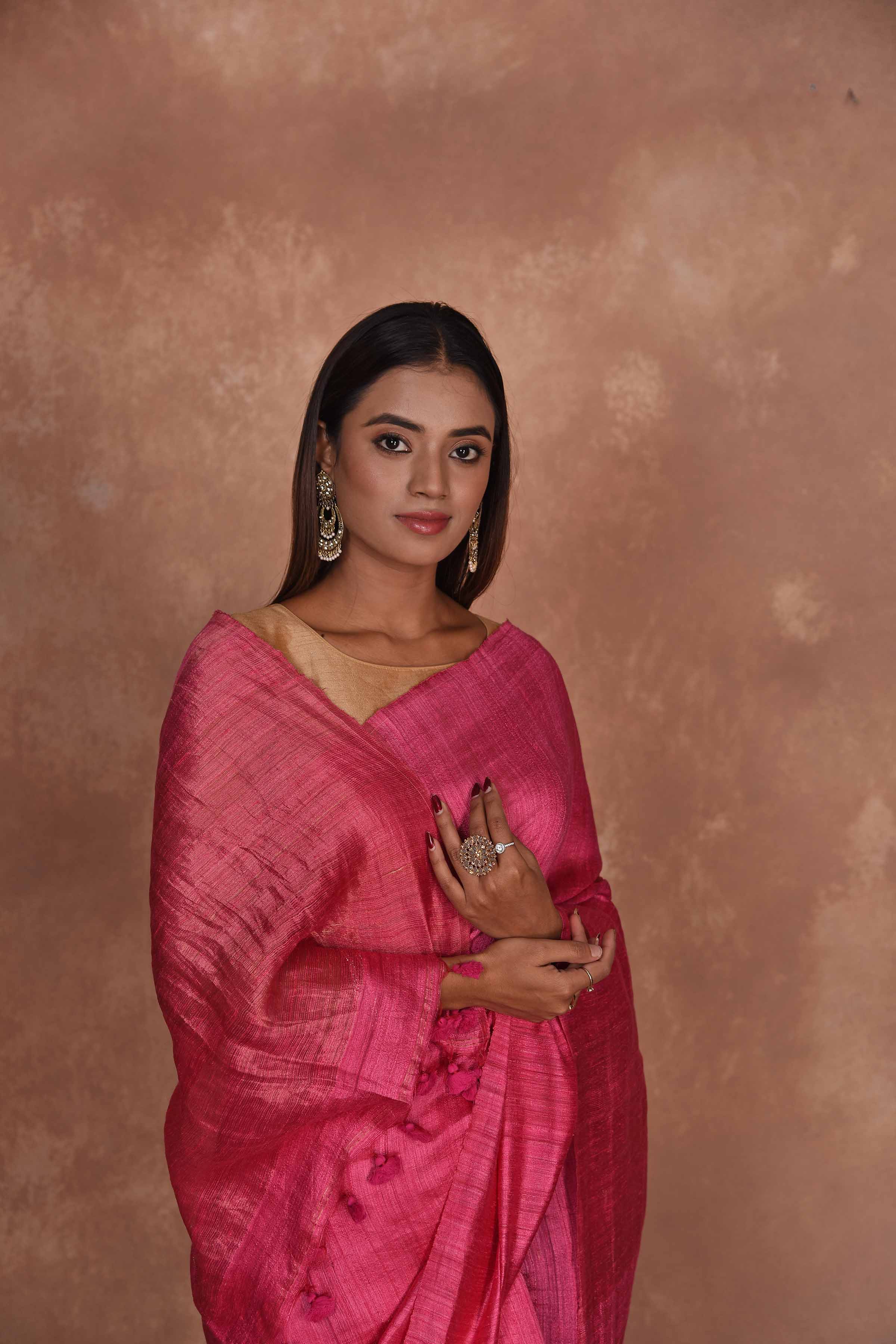 Buy pink matka silk saree online in USA with light zari pallu. Keep your ethnic wardrobe up to date with latest designer sarees, pure silk saris, Kanchipuram silk sarees, handwoven sarees, tussar silk saris, embroidered sarees, soft silk sarees from Pure Elegance Indian saree store in USA.-closeup