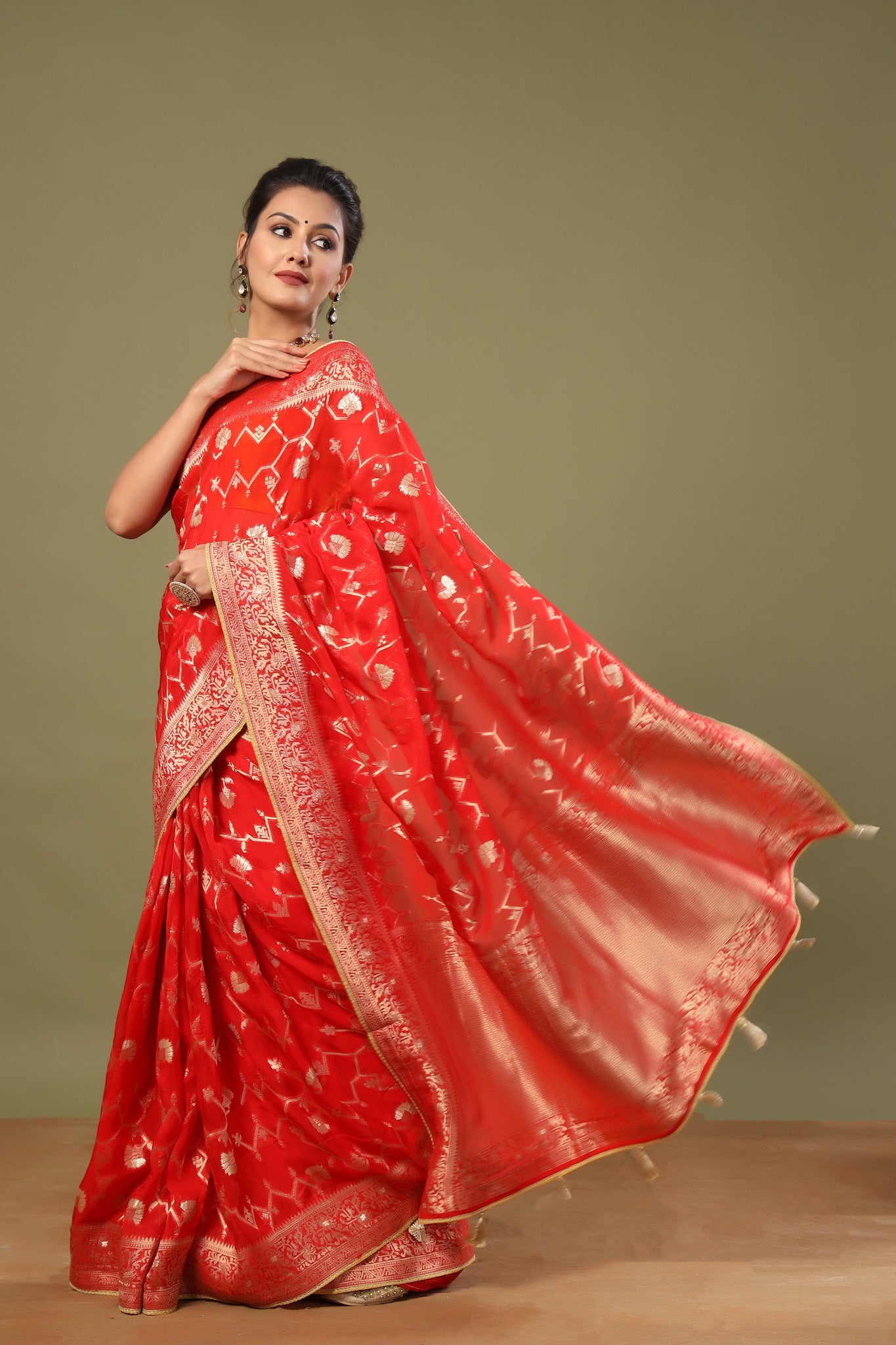 Shop stunning red Banarasi sari online in USA with zari work jaal. Make a fashion statement at weddings with stunning designer sarees, embroidered sarees with blouse, wedding sarees, handloom sarees from Pure Elegance Indian fashion store in USA.-pallu