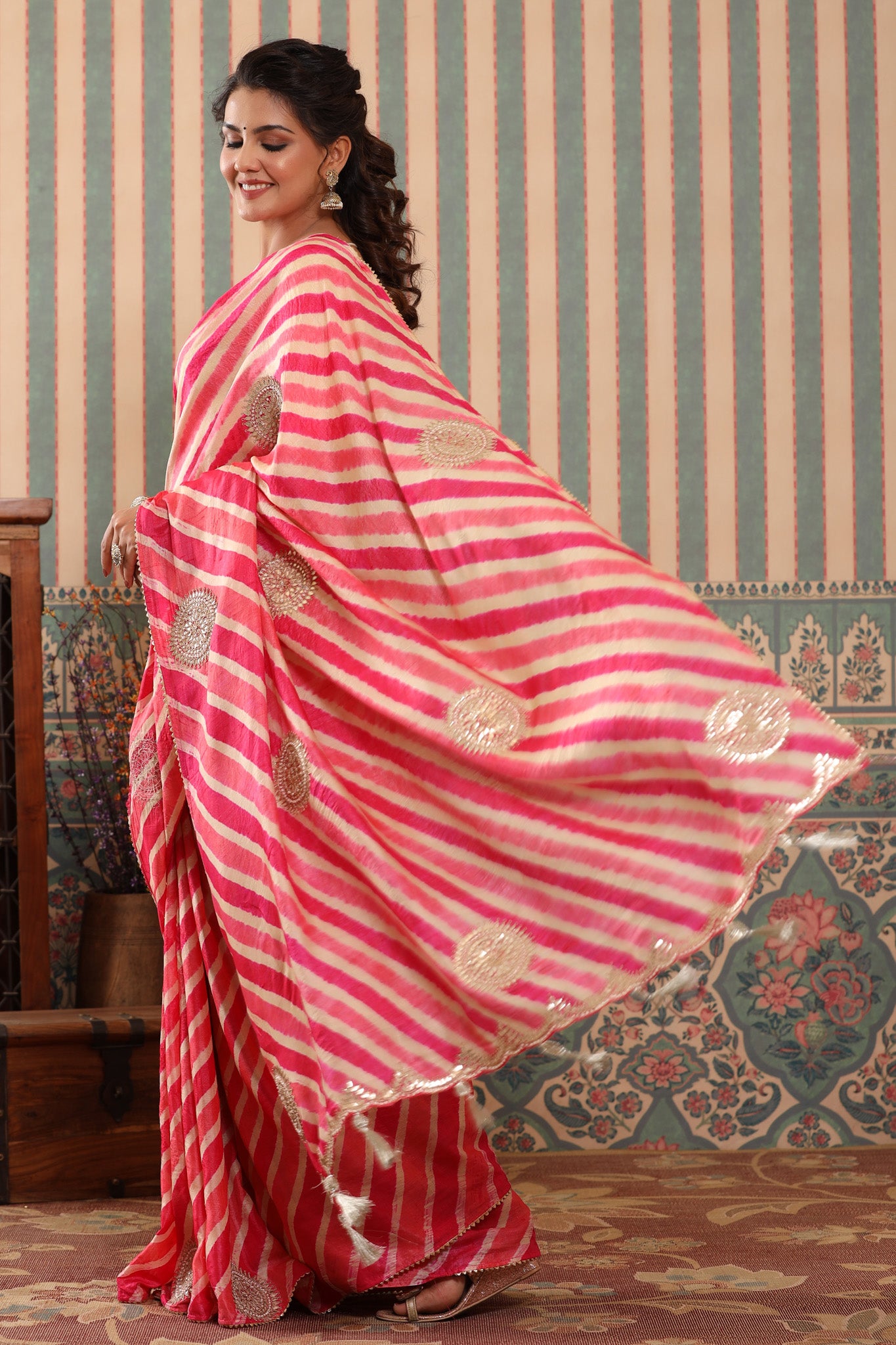 Shop pink striped tussar silk sari online in USA with saree blouse.. Make a fashion statement at weddings with stunning designer sarees, embroidered sarees with blouse, wedding sarees, handloom sarees from Pure Elegance Indian fashion store in USA.-pallu