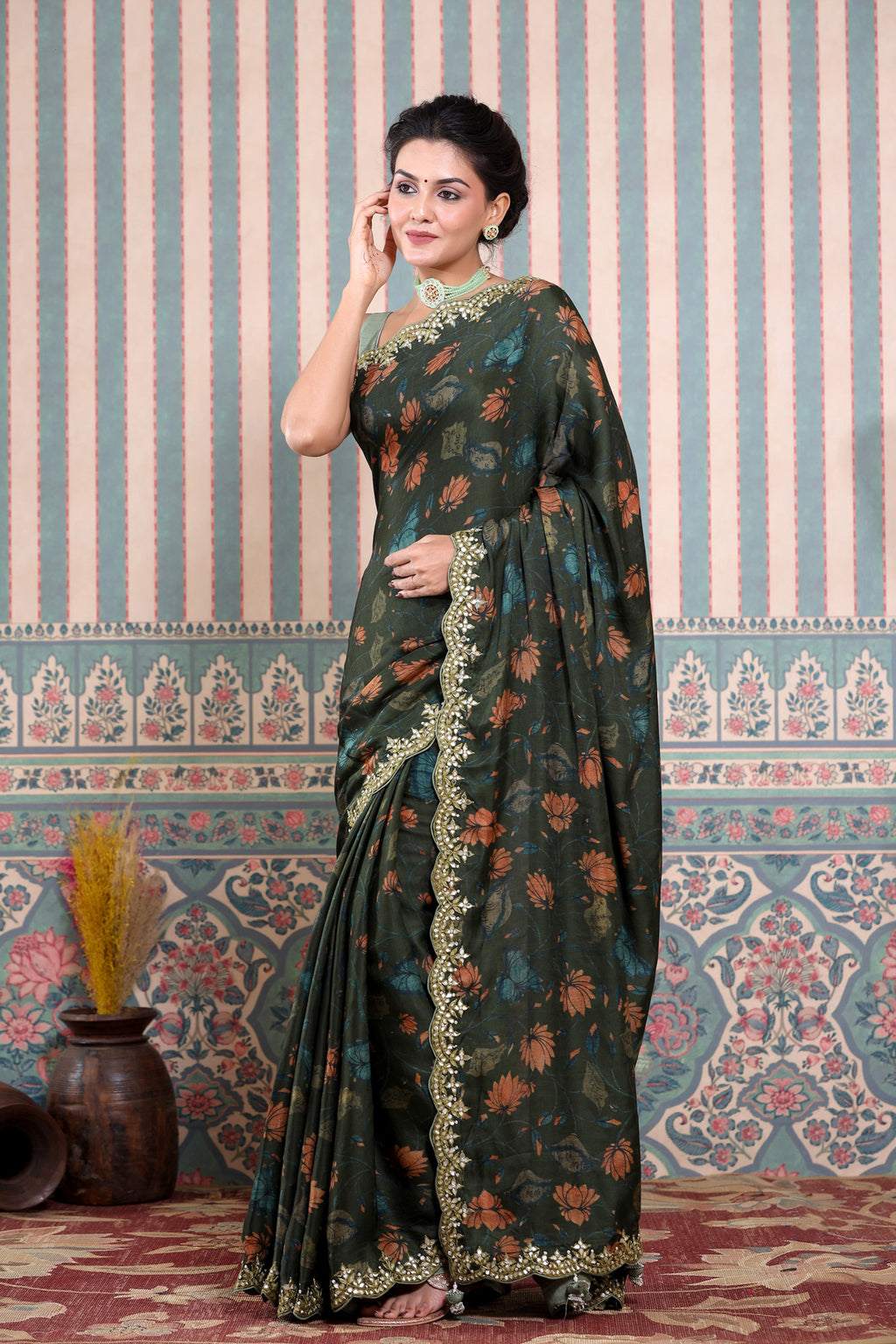 Shop dark grey printed Mulbery silk sari online in USA with scalloped border. Make a fashion statement at weddings with stunning designer sarees, embroidered sarees with blouse, wedding sarees, handloom sarees from Pure Elegance Indian fashion store in USA.-full view