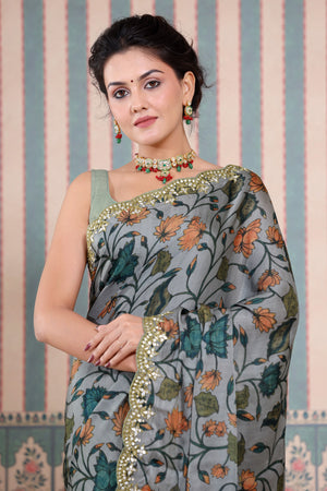 Buy grey printed Mulbery silk sari online in USA with scalloped border. Make a fashion statement at weddings with stunning designer sarees, embroidered sarees with blouse, wedding sarees, handloom sarees from Pure Elegance Indian fashion store in USA.-closeup