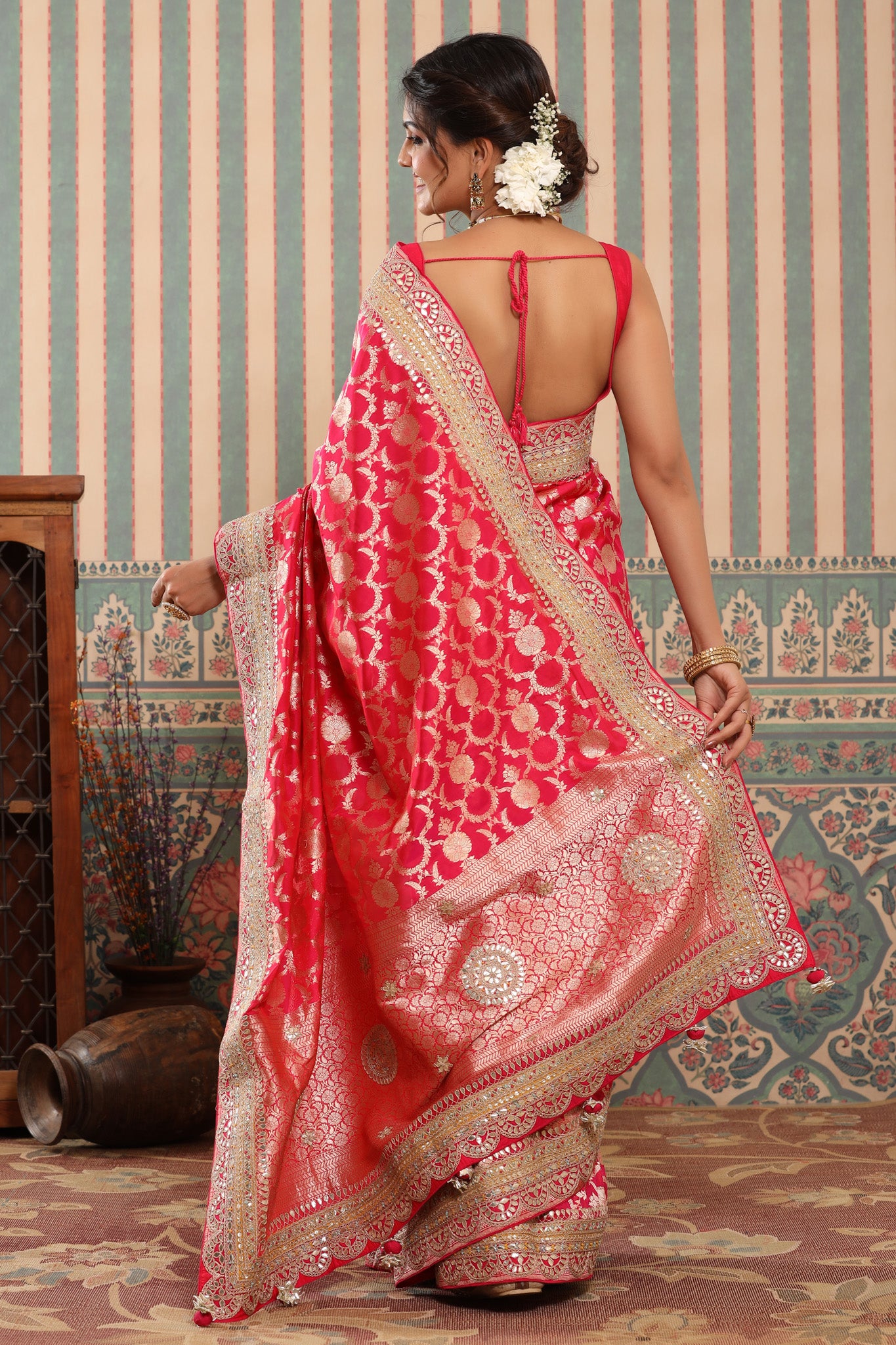 Buy pink Banarasi silk sari online in USA with embroidered border. Make a fashion statement at weddings with stunning designer sarees, embroidered sarees with blouse, wedding sarees, handloom sarees from Pure Elegance Indian fashion store in USA.-back