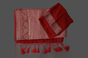 Buy charming dusty pink georgette Banarasi saree online in USA with red zari border. Shop beautiful Banarasi sarees, georgette sarees, pure muga silk sarees in USA from Pure Elegance Indian fashion boutique in USA. Get spoiled for choices with a splendid variety of Indian saris to choose from! Shop now.-details