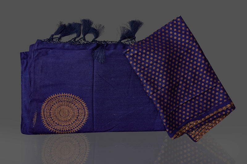 Shop navy borderless muga Banarasi saree online in USA with big antique zari buta. Shop beautiful Banarasi sarees, georgette sarees, pure muga silk sarees in USA from Pure Elegance Indian fashion boutique in USA. Get spoiled for choices with a splendid variety of designer saris to choose from! Shop now.-details