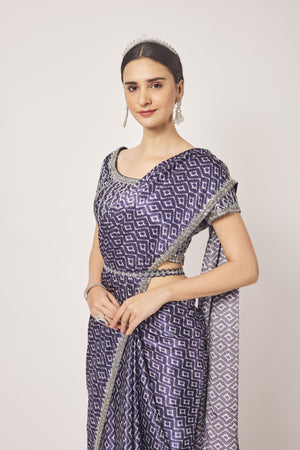 Shop blue printed belted organza saree online in USA with saree blouse. Make a fashion statement on festive occasions and weddings with designer sarees, designer suits, Indian dresses, Anarkali suits, palazzo suits, designer gowns, sharara suits, embroidered sarees from Pure Elegance Indian fashion store in USA.-closeup