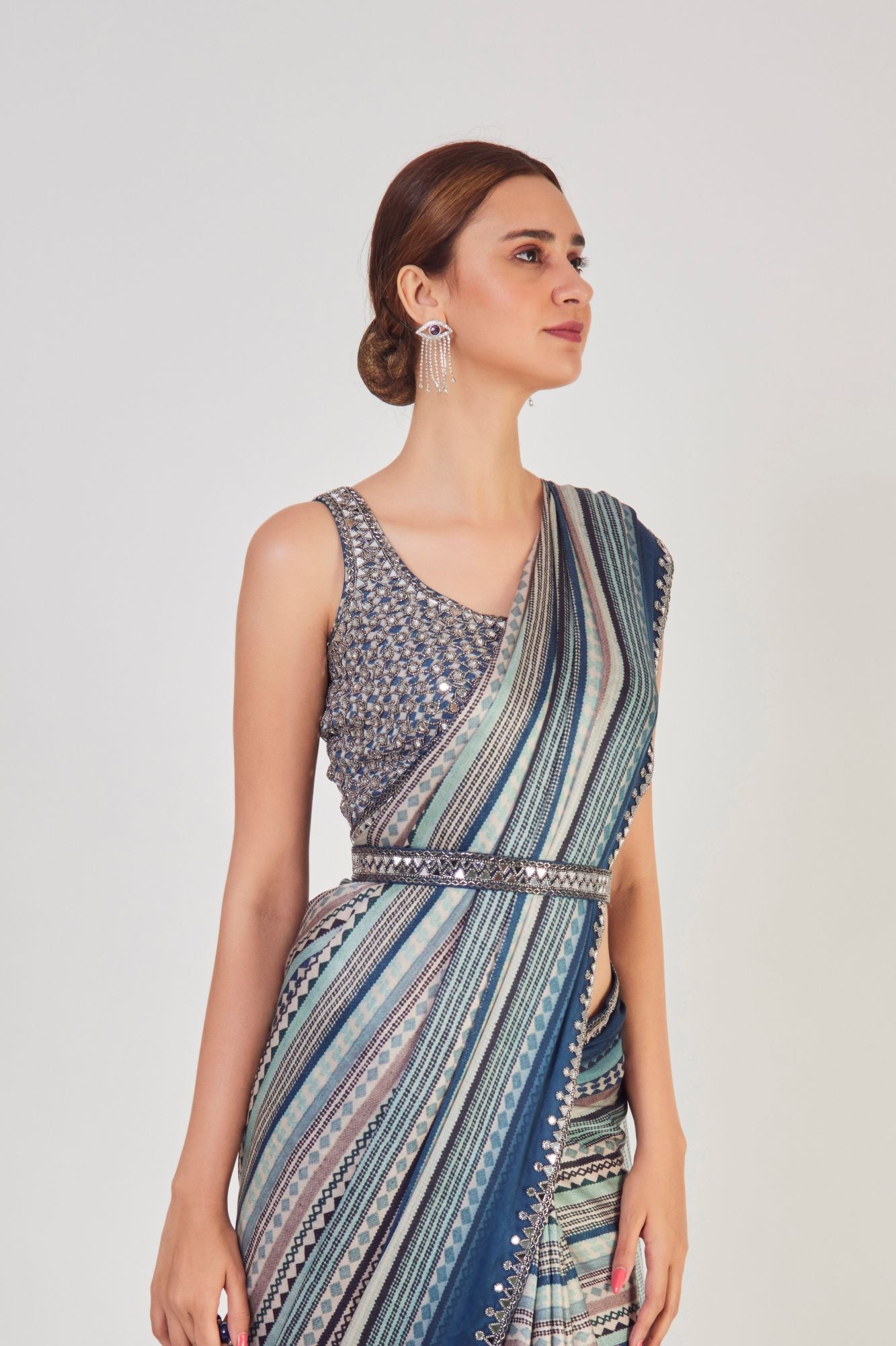 Buy blue cutdana and mirror work handloom saree online in USA with saree blouse. Make a fashion statement on festive occasions and weddings with designer sarees, designer suits, Indian dresses, Anarkali suits, palazzo suits, designer gowns, sharara suits, embroidered sarees from Pure Elegance Indian fashion store in USA.-closeup